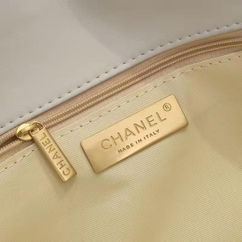 Chanel 19 Bags